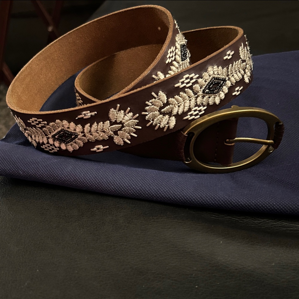 Lucky Brand Brown Leather Belt with Ivory Embroidered Floral Motif - Picture 9 of 9